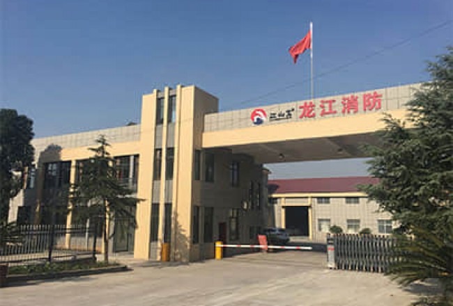 厂房大门